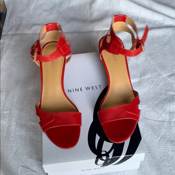 Nine West Shoes - Nine West Red low heel